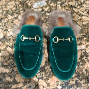 Gucci emerald green fur loafers Gently worn